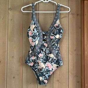 O’Neill swimsuit size M